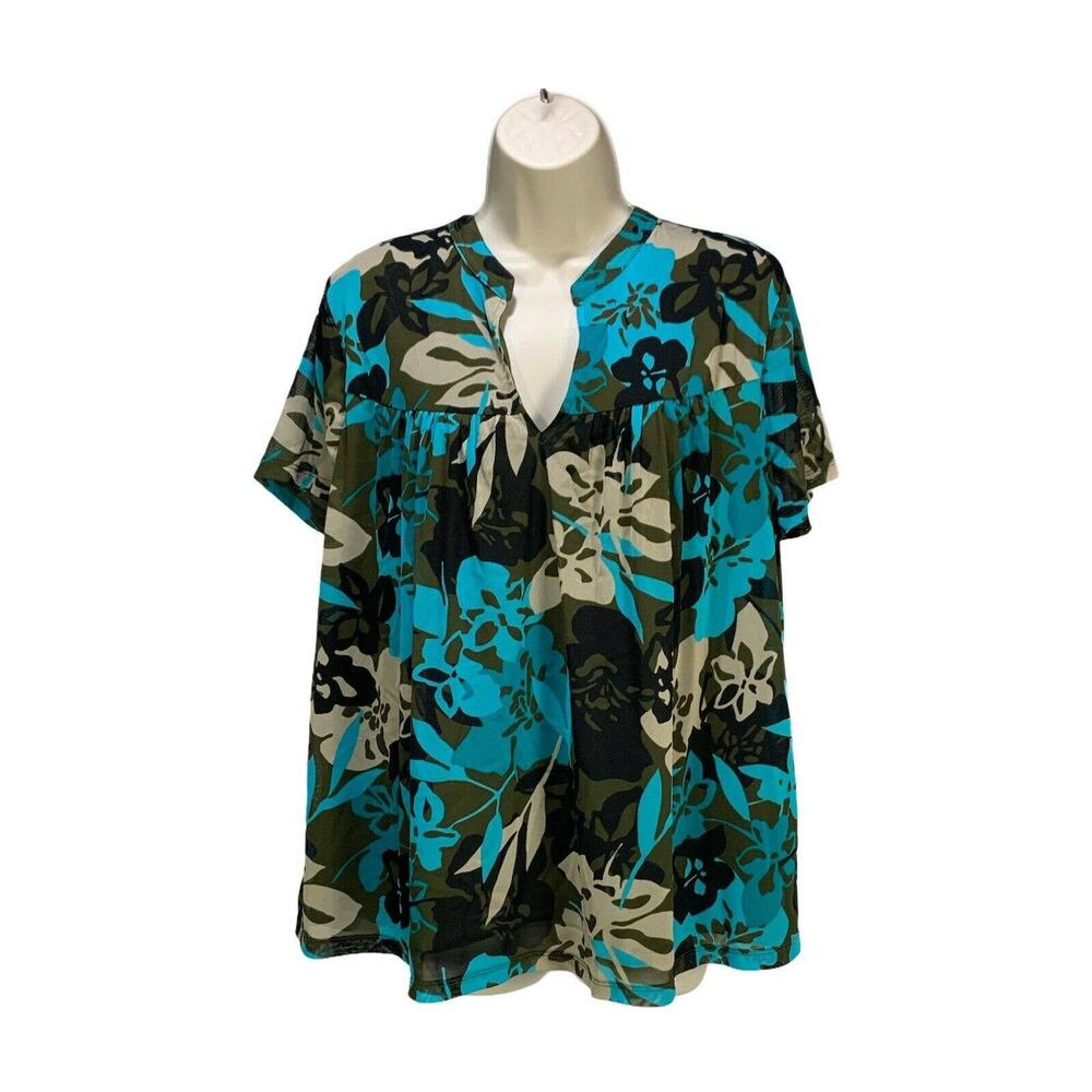 Liz Claiborne Womens Top Size 1X Camouflaged Floral V Neck Short Sleeve Pullover